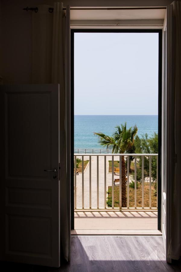 Sea Beach Pozzallo Exterior photo