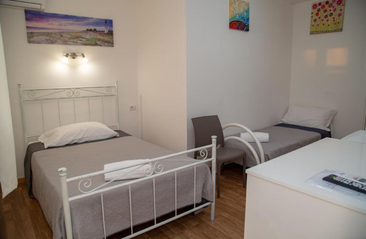 Sea Beach Pozzallo Exterior photo